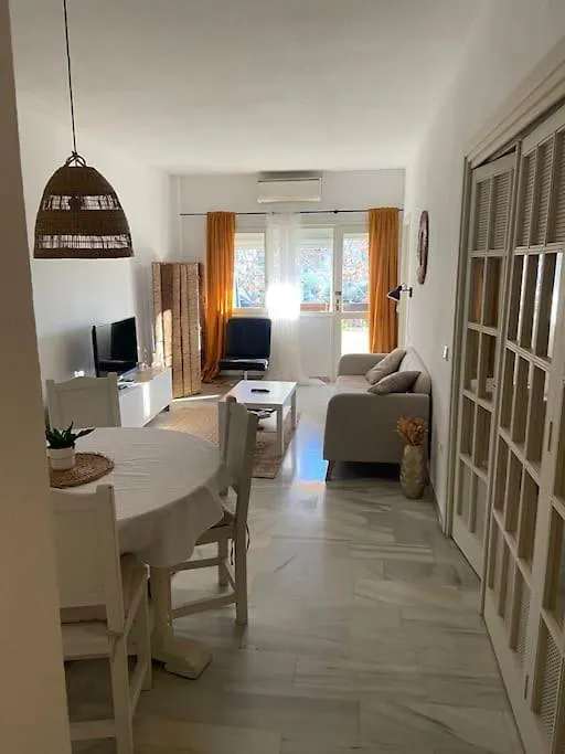 2 Bedroom Flat In Golden Mile For 2 To 4 People Marbella 0*,